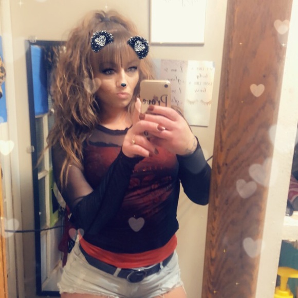 Meet your Posher, Ashley - Picture 2 of 6